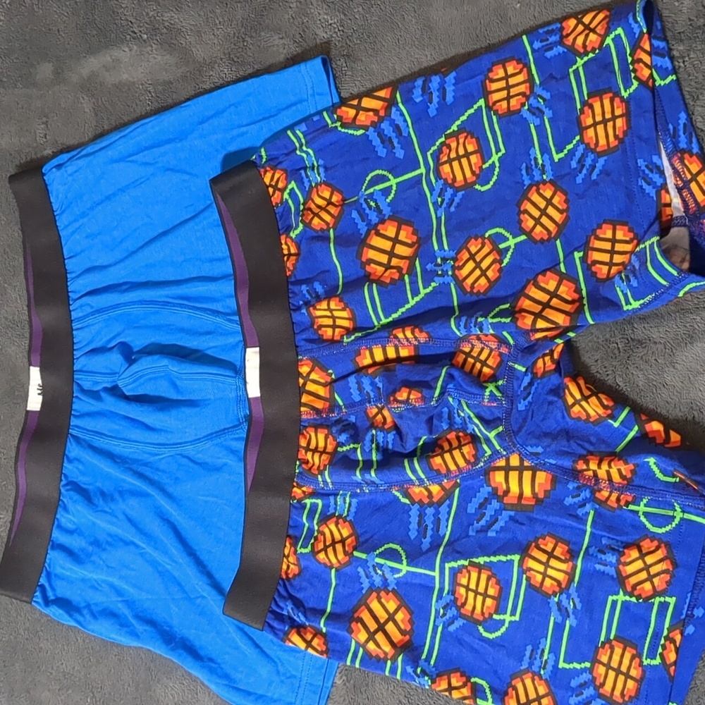 Me Undies Underwear 2 pairs Boxers briefs Mens Size Medium New